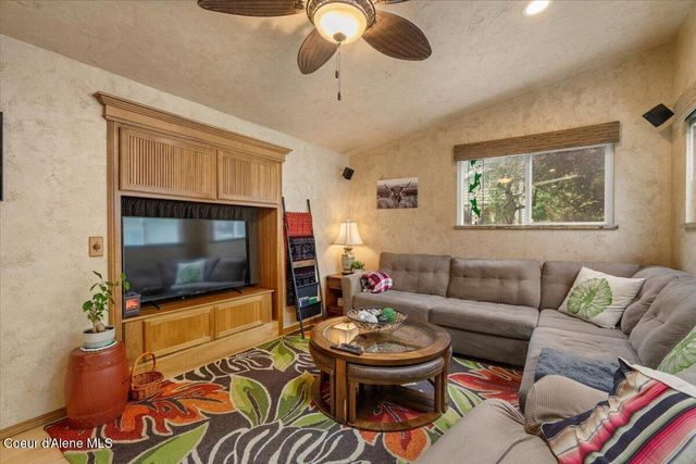 726 N 11th ST, Coeur D'alene, ID 83814