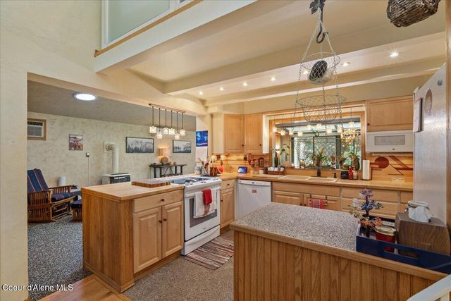 726 N 11th ST, Coeur D'alene, ID 83814