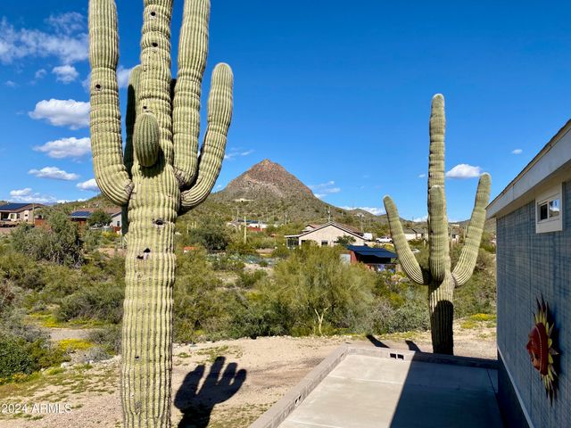 3740 W JENNY LIN Road, New River, AZ 85087