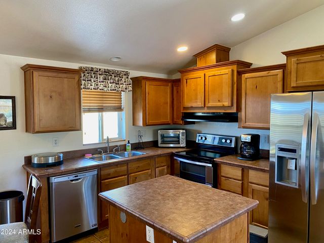 3740 W JENNY LIN Road, New River, AZ 85087