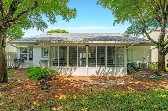 8261 Lake Cypress Road, Lake Worth, FL 33467
