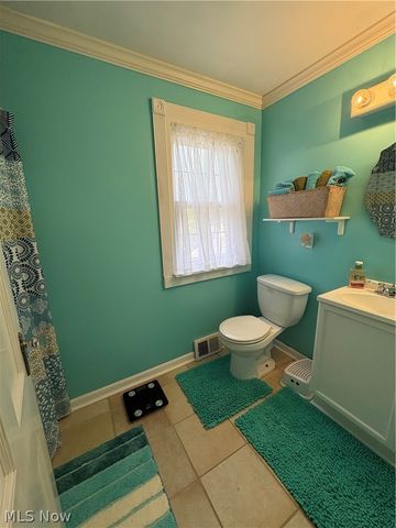 370 N Main Street, Columbiana, OH 44408