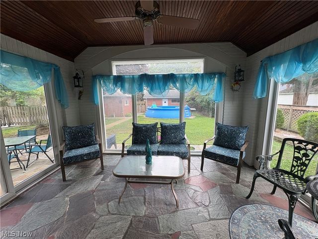 370 N Main Street, Columbiana, OH 44408
