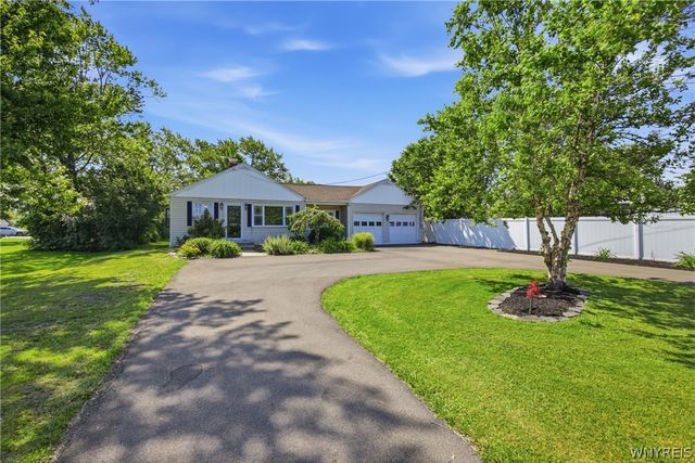 4457 Lake Shore Road, Hamburg, NY 14075