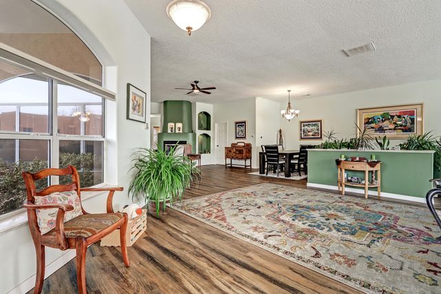 701 Stagecoach Road SE, Albuquerque, NM 87123