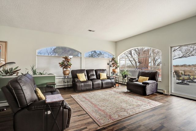 701 Stagecoach Road SE, Albuquerque, NM 87123