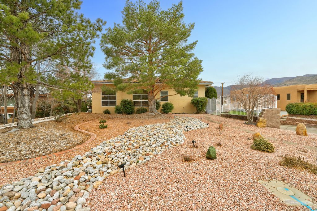 701 Stagecoach Road SE, Albuquerque, NM 87123