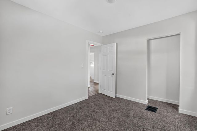 771 Aurora Avenue, Saint Paul, MN 55104