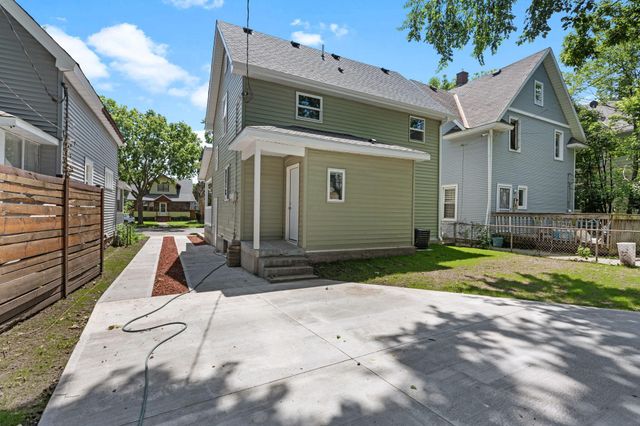 771 Aurora Avenue, Saint Paul, MN 55104
