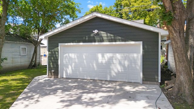 771 Aurora Avenue, Saint Paul, MN 55104