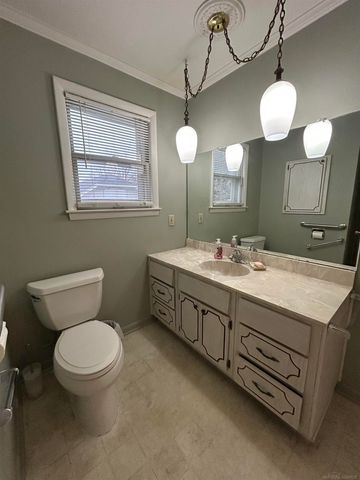 8260 Clinton River Drive, Sterling Heights, MI 48314