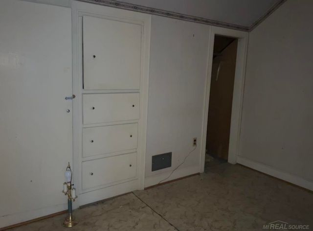 8260 Clinton River Drive, Sterling Heights, MI 48314