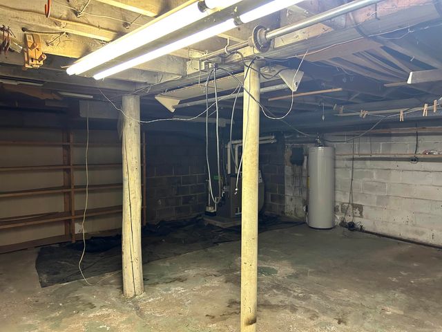 8260 Clinton River Drive, Sterling Heights, MI 48314