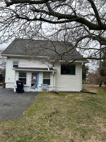 8260 Clinton River Drive, Sterling Heights, MI 48314