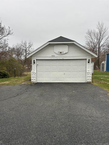 8260 Clinton River Drive, Sterling Heights, MI 48314