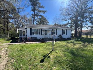 31359 Grants LN, Carrsville, VA 23315