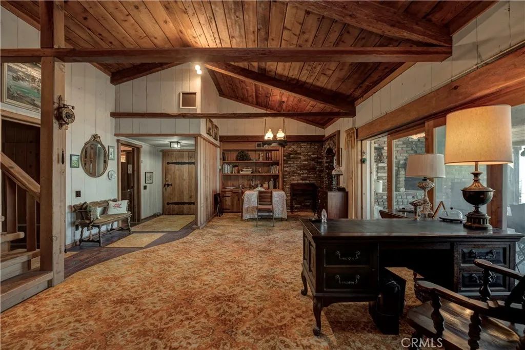 Image 11 of property listing at 2521 Novato Place, Palos Verdes Estates, CA 90274