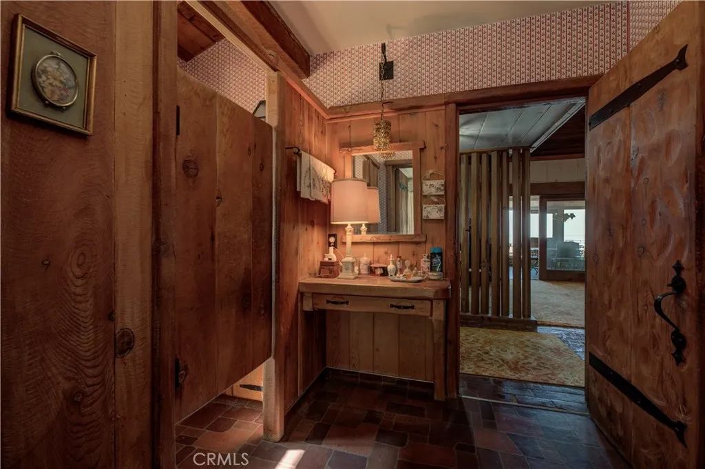 Image 29 of property listing at 2521 Novato Place, Palos Verdes Estates, CA 90274
