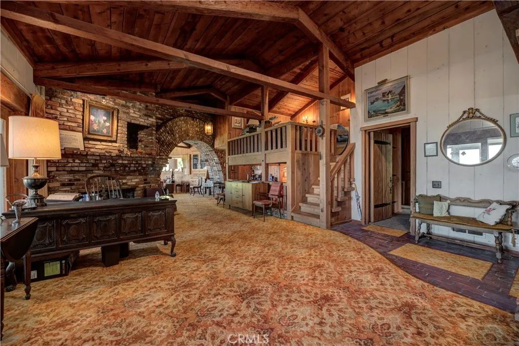 Image 8 of property listing at 2521 Novato Place, Palos Verdes Estates, CA 90274
