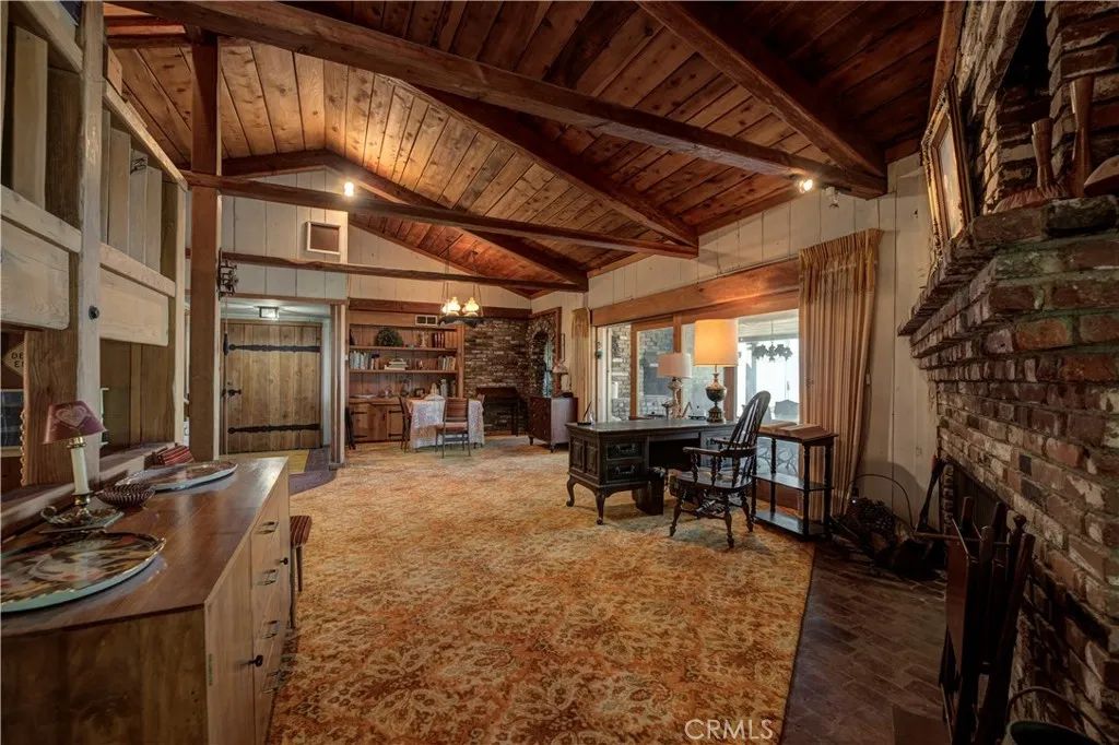 Image 10 of property listing at 2521 Novato Place, Palos Verdes Estates, CA 90274