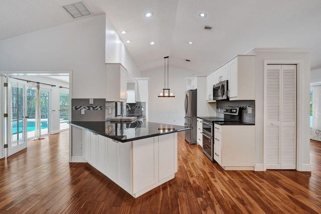 1283 Barnstaple Circle, Wellington, FL 33414