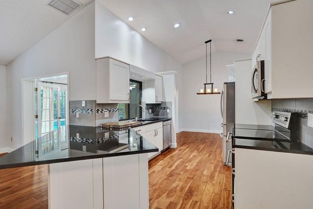 1283 Barnstaple Circle, Wellington, FL 33414