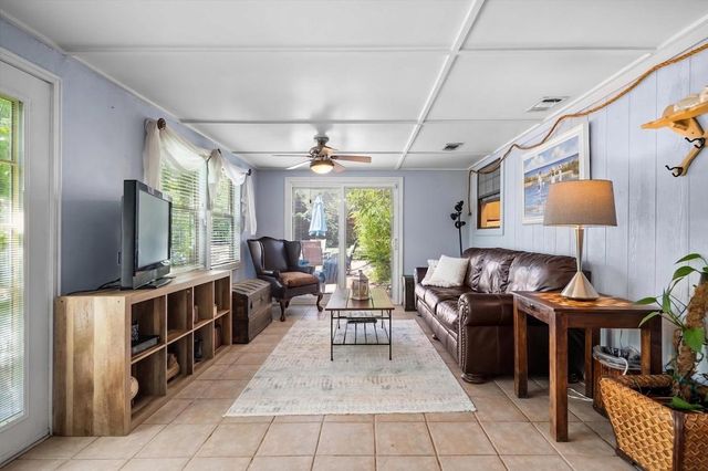 301 Meadow Knoll Drive, Double Oak, TX 75077