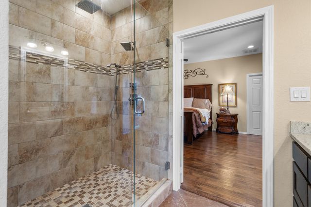 301 Meadow Knoll Drive, Double Oak, TX 75077