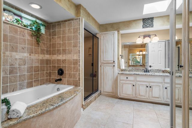 301 Meadow Knoll Drive, Double Oak, TX 75077