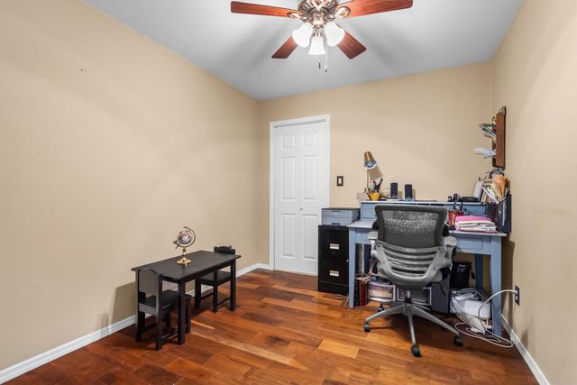 301 Meadow Knoll Drive, Double Oak, TX 75077