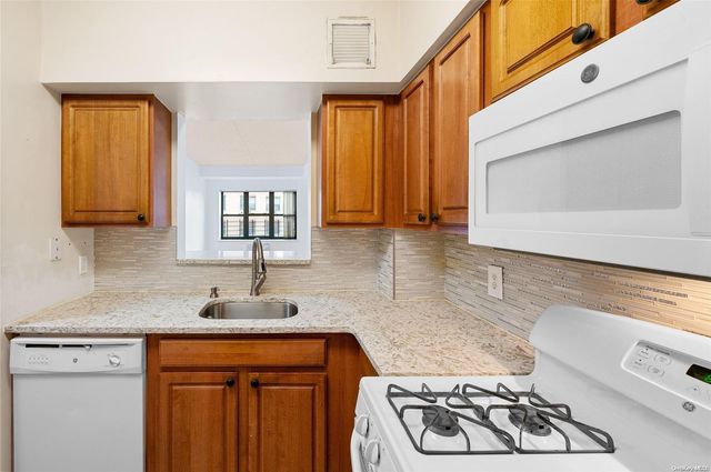 68 Garden Street B6G, Brooklyn, NY 11206