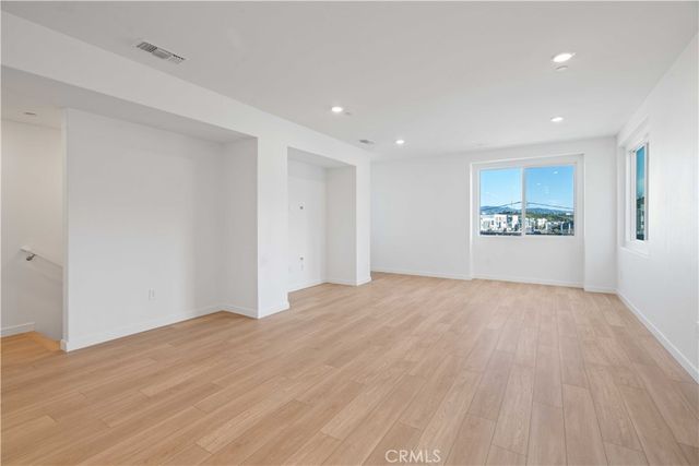 27314 Bear Creek Lane, Valencia, CA 91381