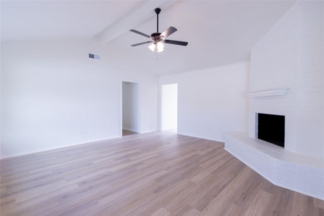 9310 Vickijohn Drive, Houston, TX 77031