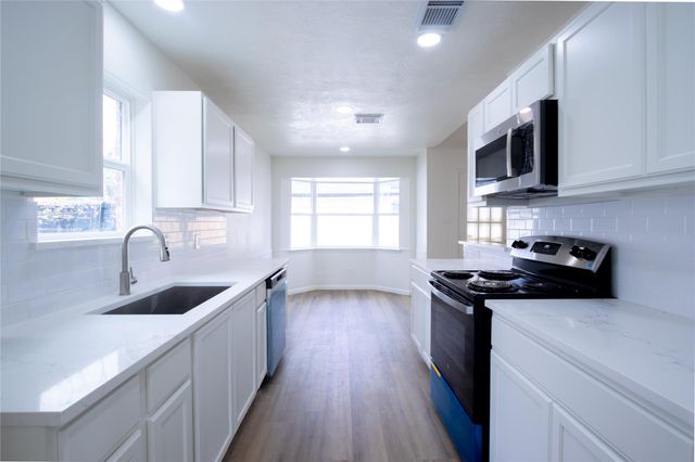 9310 Vickijohn Drive, Houston, TX 77031