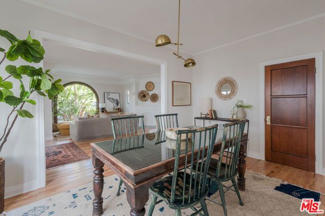 7464 Hollywood Boulevard, Los Angeles, CA 90046