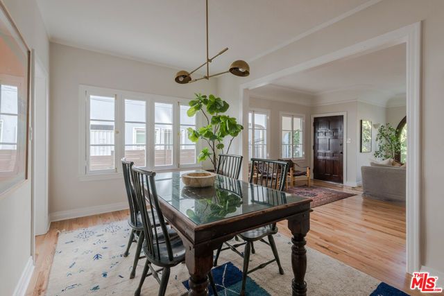 7464 Hollywood Boulevard, Los Angeles, CA 90046