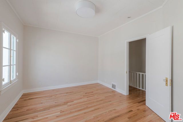 7464 Hollywood Boulevard, Los Angeles, CA 90046