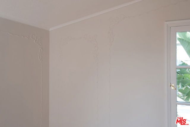 7464 Hollywood Boulevard, Los Angeles, CA 90046