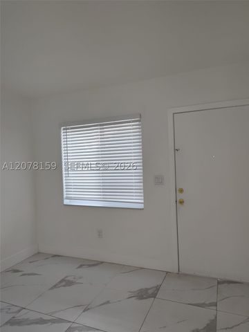 655 Eldron Dr 26, Miami Springs, FL 33166