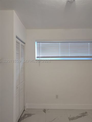 655 Eldron Dr 26, Miami Springs, FL 33166