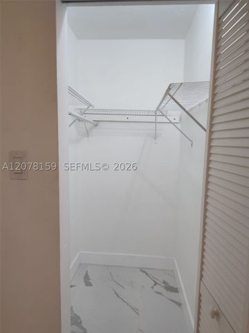 655 Eldron Dr 26, Miami Springs, FL 33166