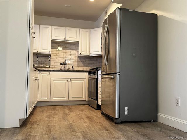 67 Bailey Court 67, Middle Island, NY 11953