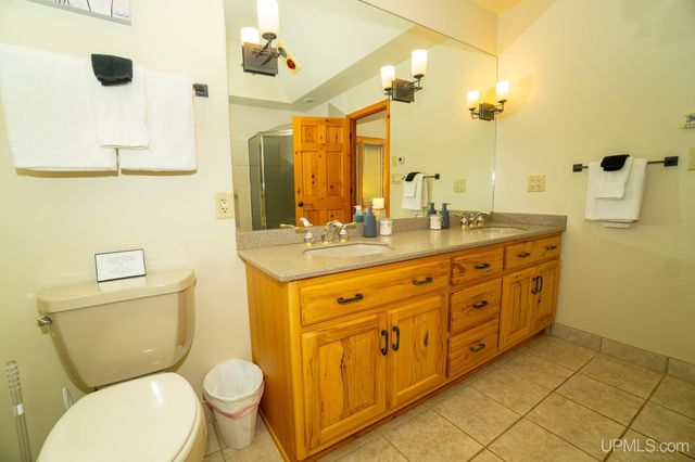 6448 Lakeshore Drive, Wakefield, MI 49968