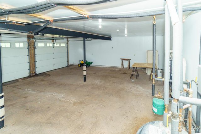 6448 Lakeshore Drive, Wakefield, MI 49968