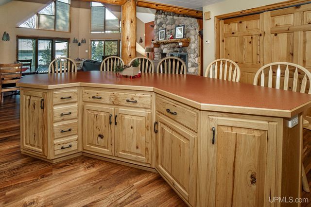 6448 Lakeshore Drive, Wakefield, MI 49968