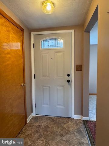 15 BRIDGEVIEW DR, Lewistown, PA 17044