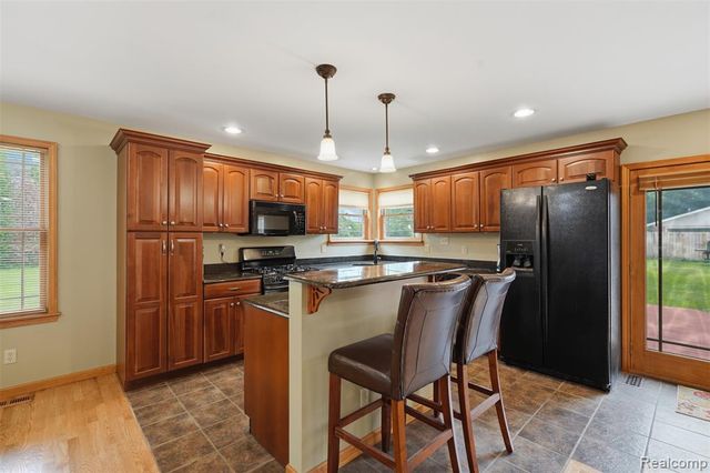 3454 Paddington Drive, Troy, MI 48084
