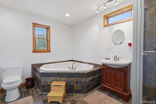 3454 Paddington Drive, Troy, MI 48084