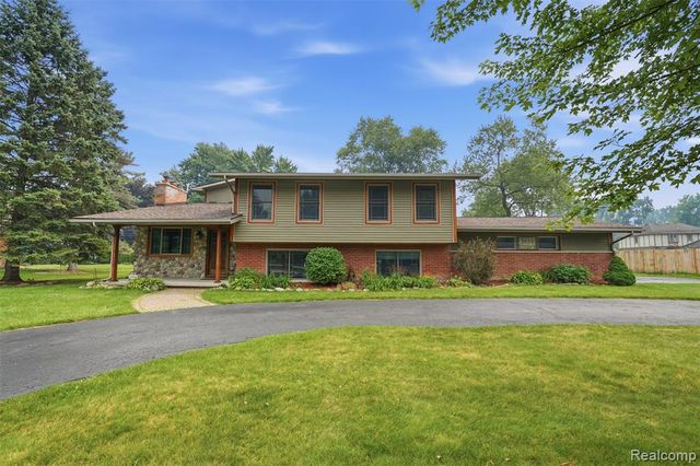 3454 Paddington Drive, Troy, MI 48084