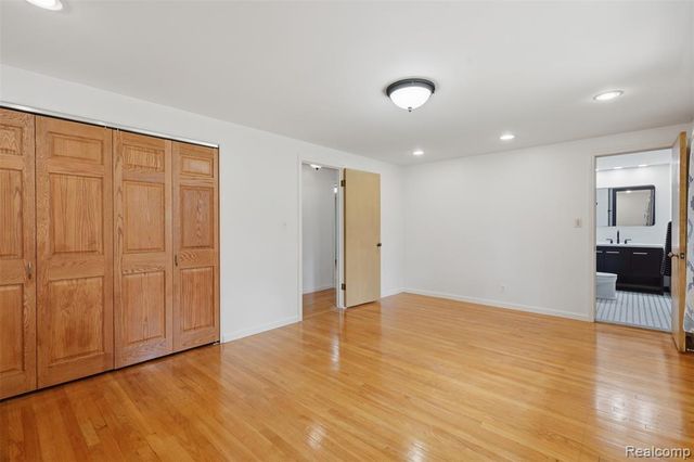 3454 Paddington Drive, Troy, MI 48084
